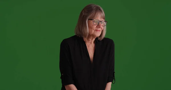 Depresif Yaşlı Beyaz Kadın Yeşil Ekran Üzerinde Tefekkür — Stok fotoğraf