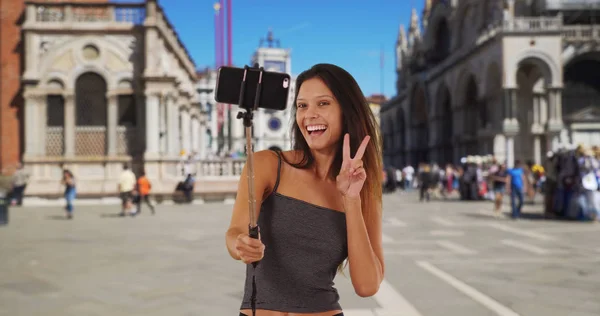 Femeie Destul Turistică Din Veneția Face Selfie Uri Distractive Piața — Fotografie, imagine de stoc