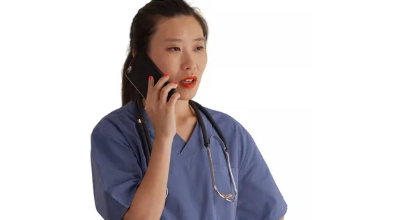 Médico Enfermera Vestida Con Uniformes Que Hacen Llamadas Telefónicas Espacio —  Fotos de Stock