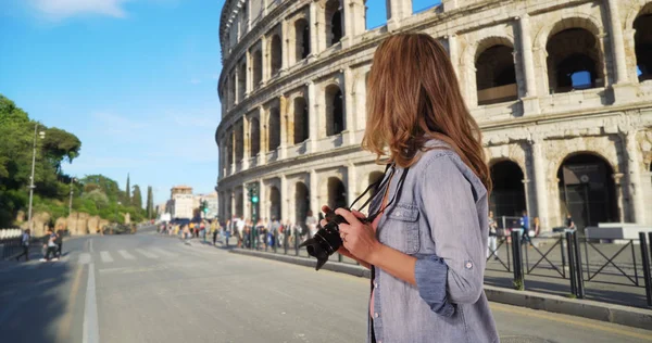 Rear View Travel Photographer Taking Picture Colosseum — Stock Photo, Image