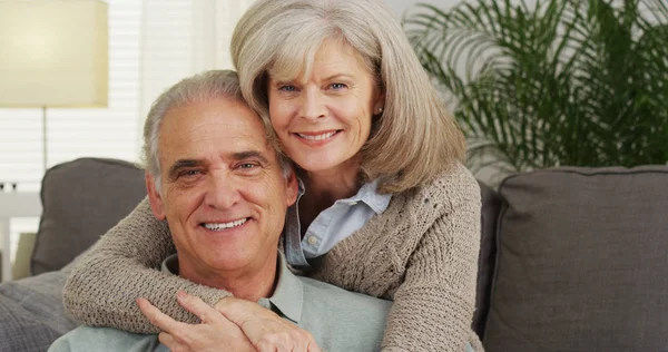 Mature Couple Smiling Looking Camera — Stock Photo, Image