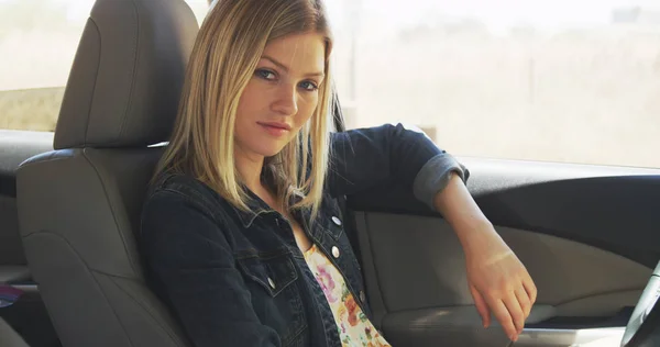 Young Attractive White Woman Sitting Car — Stock Photo, Image