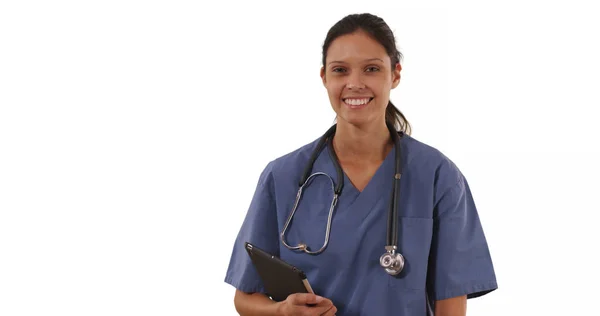 Glückliche Krankenschwester Oder Ärztin Die Mit Kopierraum Die Kamera Lächelt — Stockfoto