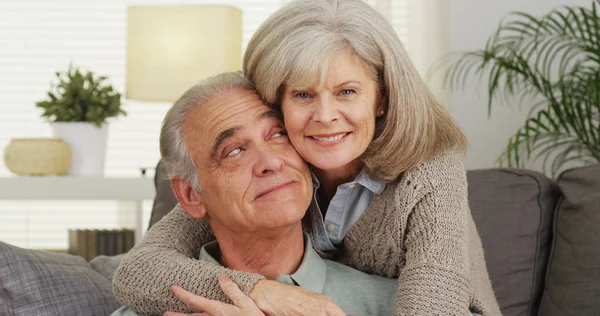 Mature Couple Smiling Looking Camera — Stock Photo, Image