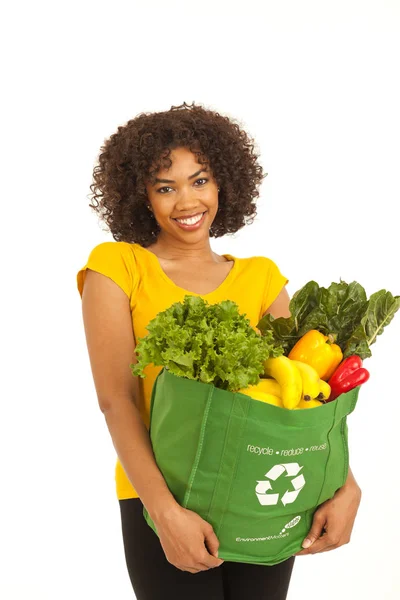 Vakker Ung Afrikansk Kvinne Med Sunne Matvarer Isolert Hvit – stockfoto
