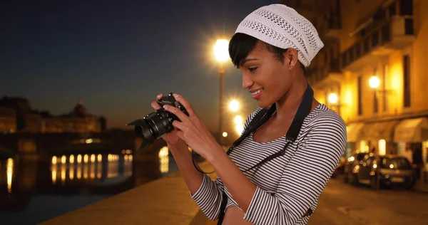 Fotografo Afroamericano Che Scatta Foto Firenze — Foto Stock