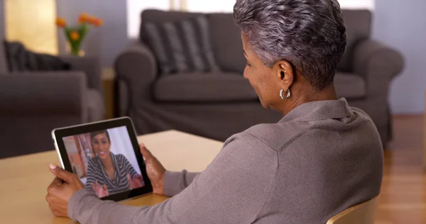 Technology Bringing Family Members Together — Stock Photo, Image