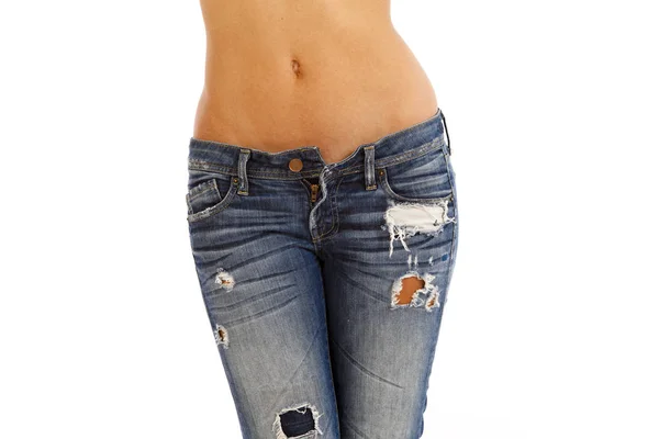 Mujer Joven Con Top Desnudo Usando Jeans Desgastados —  Fotos de Stock