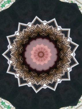 Çok güzel renkli bir kaleydoskop.