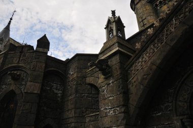 Babamın anısına bir Rus köyünde bir kale inşa edildi.