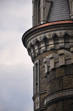 Babamın anısına bir Rus köyünde bir kale inşa edildi.