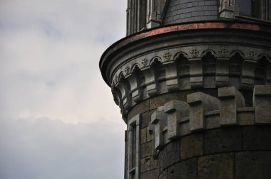 Babamın anısına bir Rus köyünde bir kale inşa edildi.