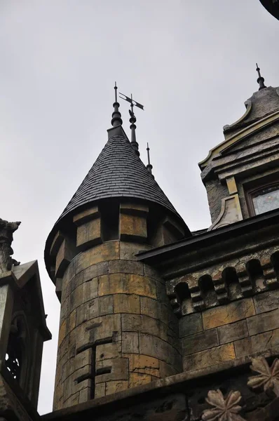 Babamın anısına bir Rus köyünde bir kale inşa edildi.