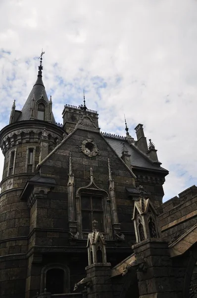 Babamın anısına bir Rus köyünde bir kale inşa edildi.