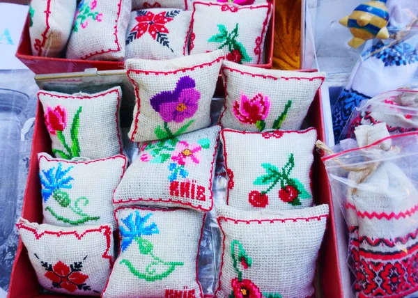 Souvenirs made in Ukraine in the market — Stock Photo, Image