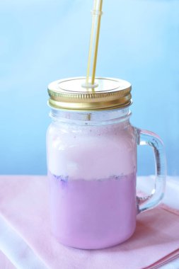 çilek ve süt smoothies, mavi, pembe, mor, mercan