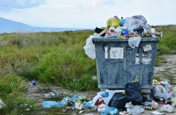 Garbage Trash Rubbish Can Dustbin Wheel — Stock Photo, Image