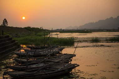 Kanada 'daki nehrin güzel manzarası
