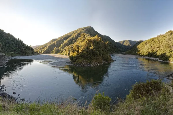 Kanada 'daki nehrin güzel manzarası
