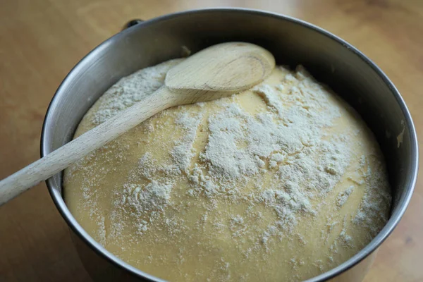 Pão Está Sendo Preparado Para Refeição Café Manhã — Fotografia de Stock