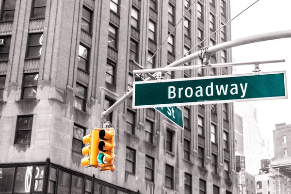 Бродвейський знак у Нью - Йорку (США). — стокове фото