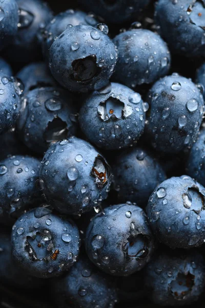 Frische Blaubeere mit Wassertropfen Stockbild