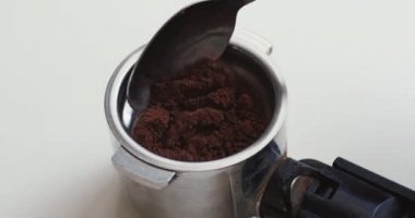 Taze çekilmiş kahve horn konularındaki
