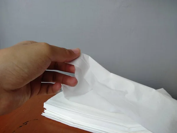 Tomar Tecido Branco Com Uma Forma Única Bonita — Fotografia de Stock