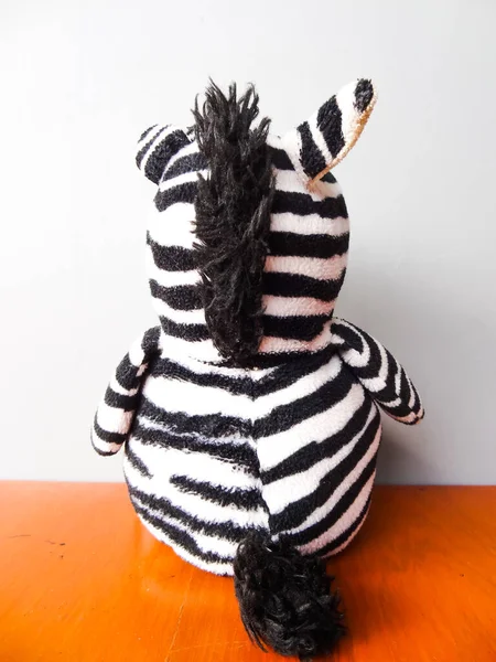 Boneca Forma Zebra Preto Branco Sobre Fundo Cinza — Fotografia de Stock