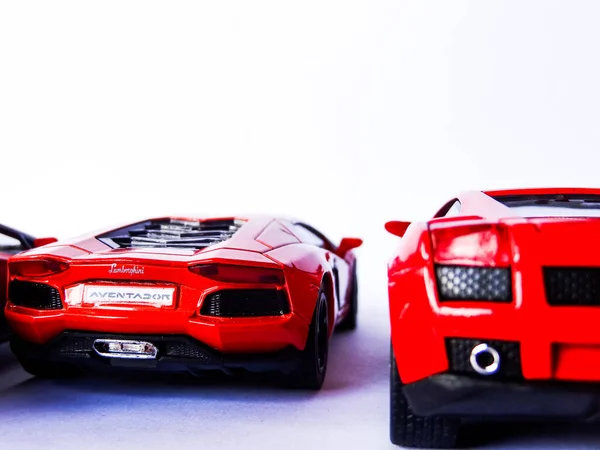 Красный Lamborghini Автомобиль Игрушка Белом Фоне — стоковое фото