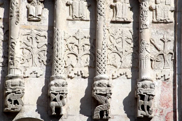 블라디미르에 드미트리에 대성당의 조각품 — 스톡 사진
