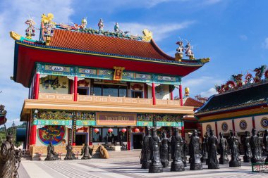 Viharnra Sien Anek para Sala Çince tapınakta Pattaya, Chonburi, Tayland. Müze Çince eşsiz bir koleksiyon ile. Yatay renkli canlı görüntü