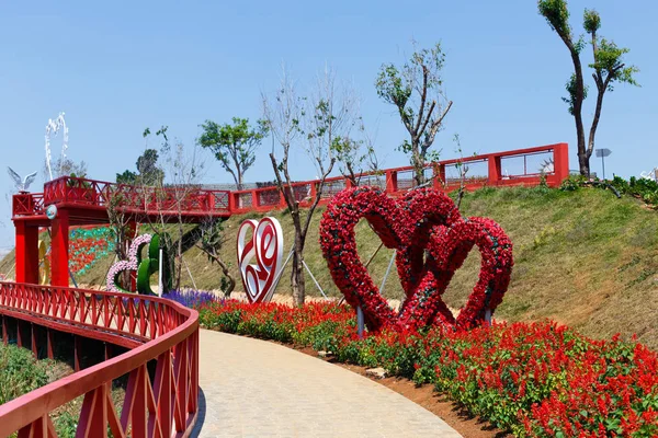 DALAT FRESH FARM - gradina pitoreasca de flori si loc de vizitat in Da Lat — Fotografie, imagine de stoc