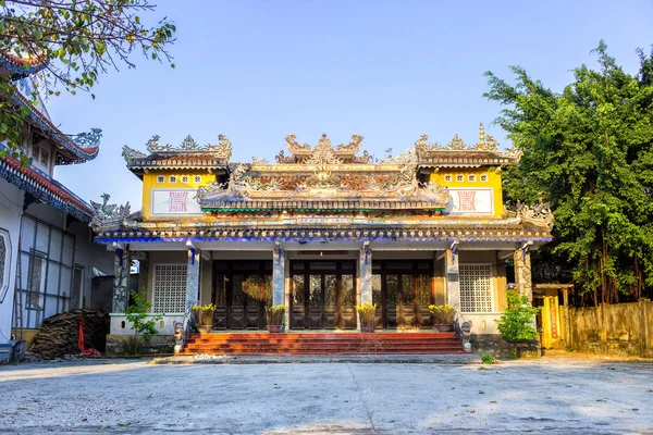 Chua Tan Thai famosa pagoda y templo en Da Nang, Vietnam. Un lugar para visitar en Danang . —  Fotos de Stock
