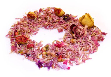 Ortanca ve gül çiçek arka plan dağınık yaprakları