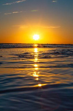 Denizde gün batımı