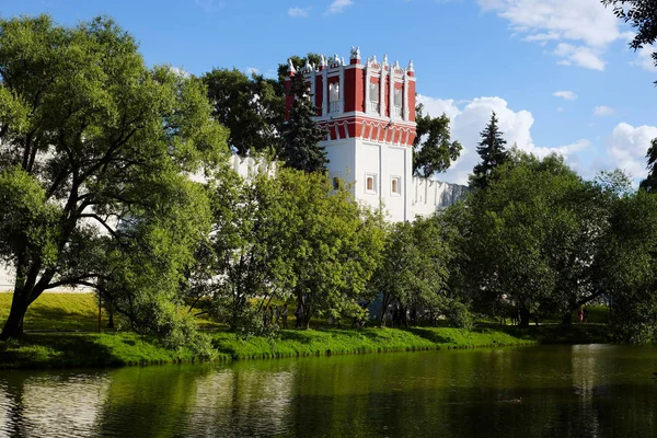 Moskova Rusya Temmuz 2017 Novodevichy Manastır Kulelerden Birini 1524 Kurulan — Stok fotoğraf