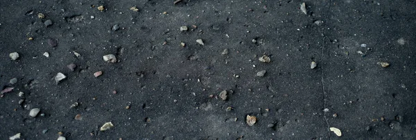Textura Backgound Asfalto Cinza Escuro Áspero Intercalado Com Pedras Brancas — Fotografia de Stock