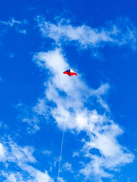 Pipa Bandeira Chilena Voando Alto — Fotografia de Stock