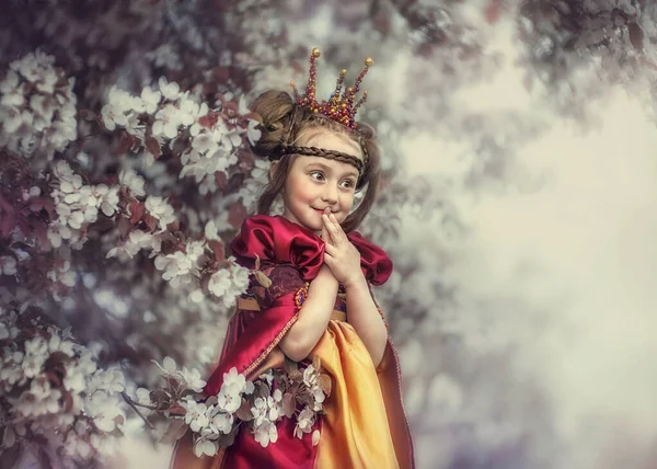 Little Princess Hid Apple Tree Dreamed Something — Stock Photo, Image