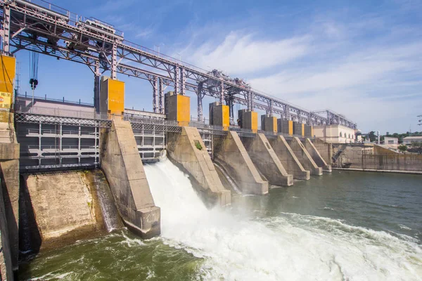 Hydro elektriciteitscentrale in Dubossary, Moldavië — Stockfoto
