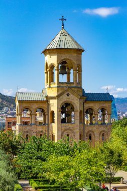 Sameba Katedrali Tsminda Tiflis Holy Trinity içinde siteye Şapel güzel görünümüne. Ortodoks sanny günde Caucasus Georgia bölgesindeki en büyük Kilisesi. Gürcü Ortodoks ana Katedrali