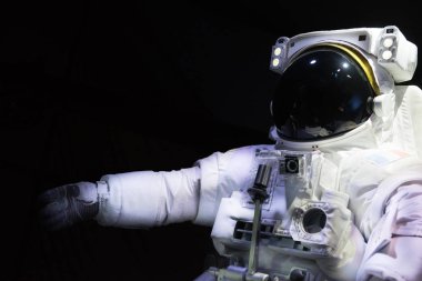Tek boşlukla astronot kask üzerinde siyah glas