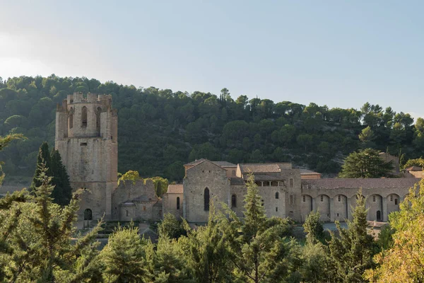 De abdij van Lagrasse, Frankrijk. — Stockfoto