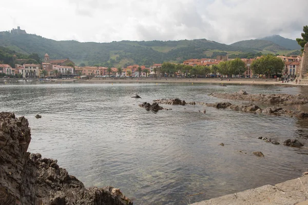 Staré město Collioure, Francie, populární město ve Středozemním moři — Stock fotografie