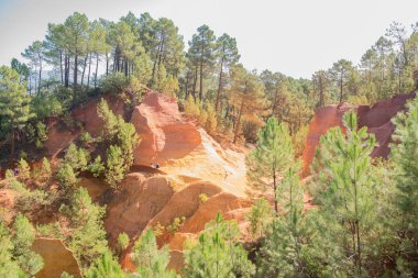 Roussillon 'daki Ochre Patikası, Ocres Sentier des Ocres, bir n' de yürüyüş yolu.