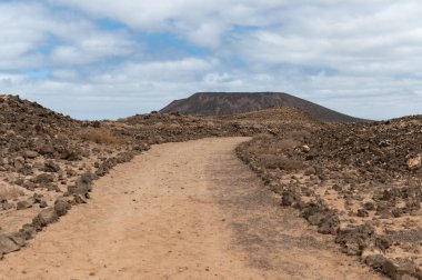 İzler, Fuerteventura 'ya çok yakın, ıssız ve egzotik Lobos adasında. Kanarya Adaları, İspanya