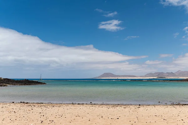 Plaża Concha Wyspa Lobos Niedaleko Fuerteventury Tle Można Zobaczyć Wydmy — Zdjęcie stockowe