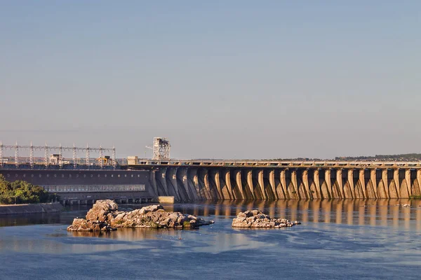 乌克兰第聂伯河河扎波罗热水电站 — 图库照片