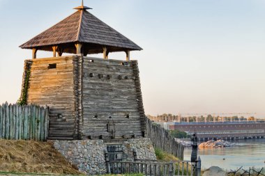 Zaporizhzhya Sich Dinyeper kıyısında. Giriş Kulesi.